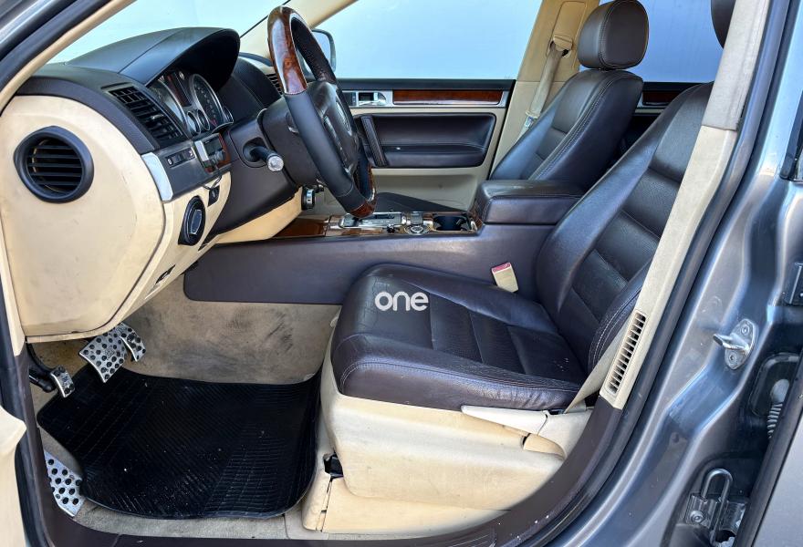 VOLKSWAGEN Touareg 2005