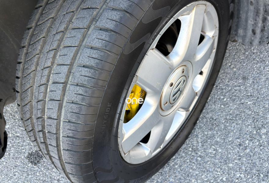 VOLKSWAGEN Touareg 2005