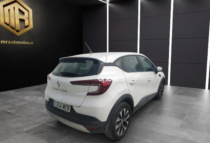 RENAULT Captur 2022