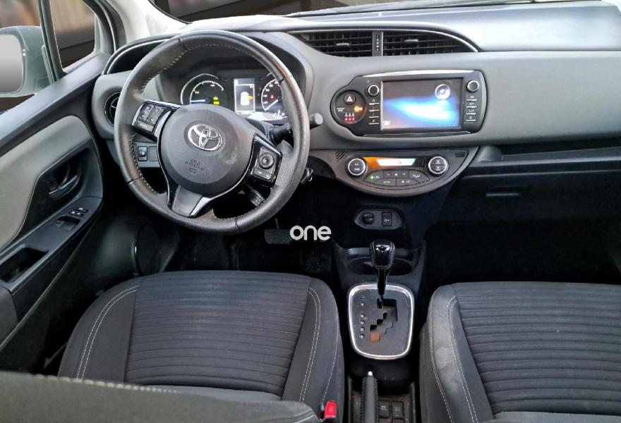 TOYOTA Yaris 2019