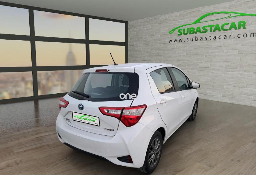 TOYOTA Yaris 2019