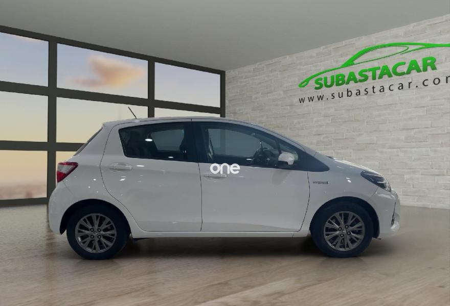 TOYOTA Yaris 2019