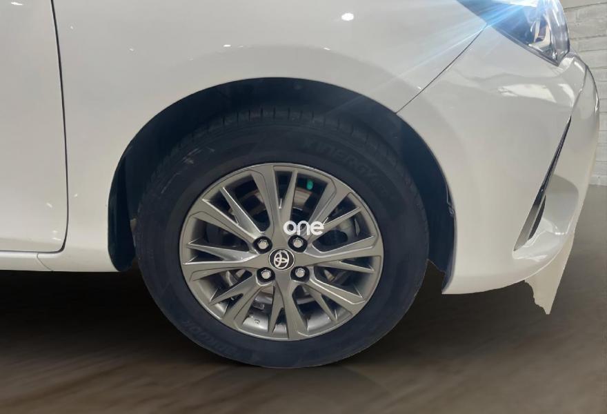 TOYOTA Yaris 2019
