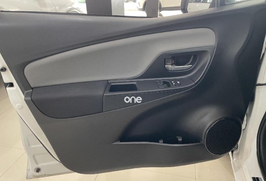 TOYOTA Yaris 2019
