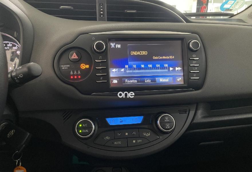 TOYOTA Yaris 2019