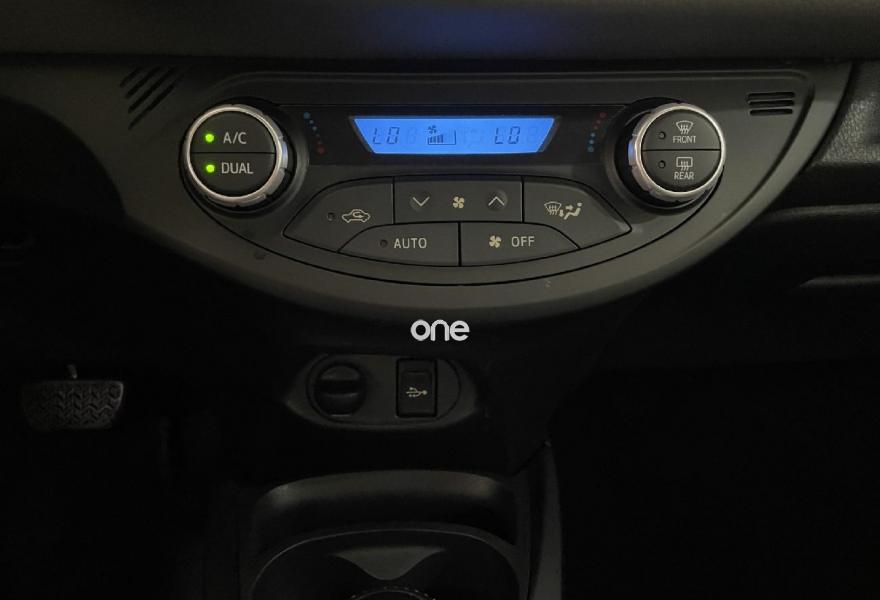 TOYOTA Yaris 2019