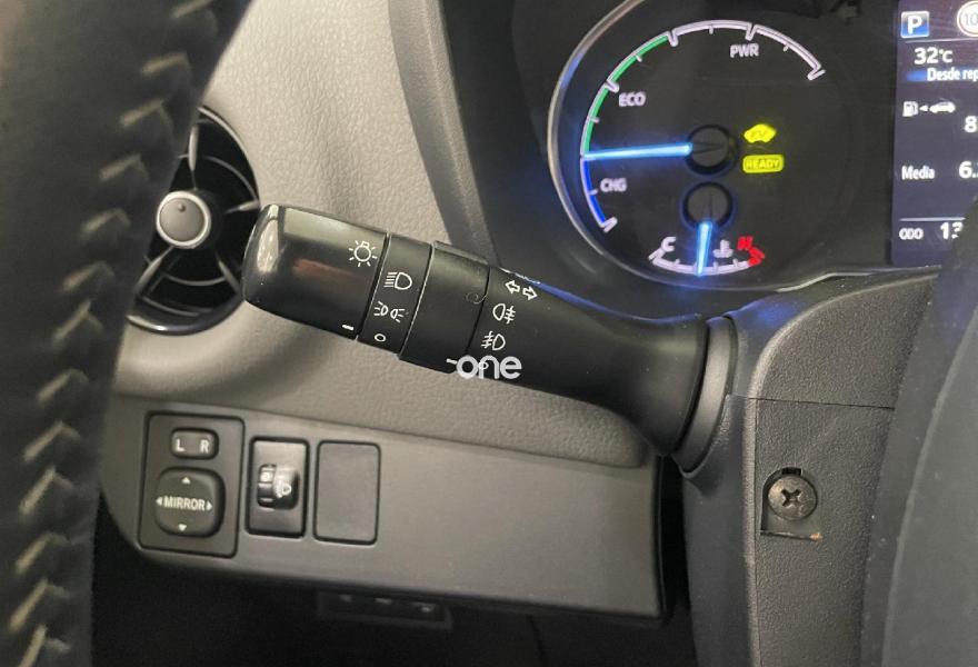 TOYOTA Yaris 2019