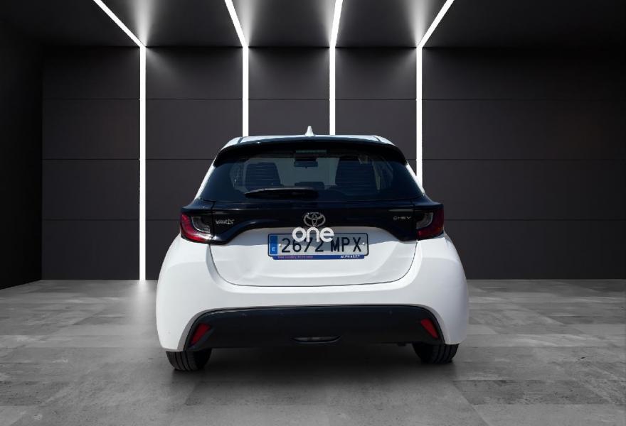 TOYOTA Yaris 2024