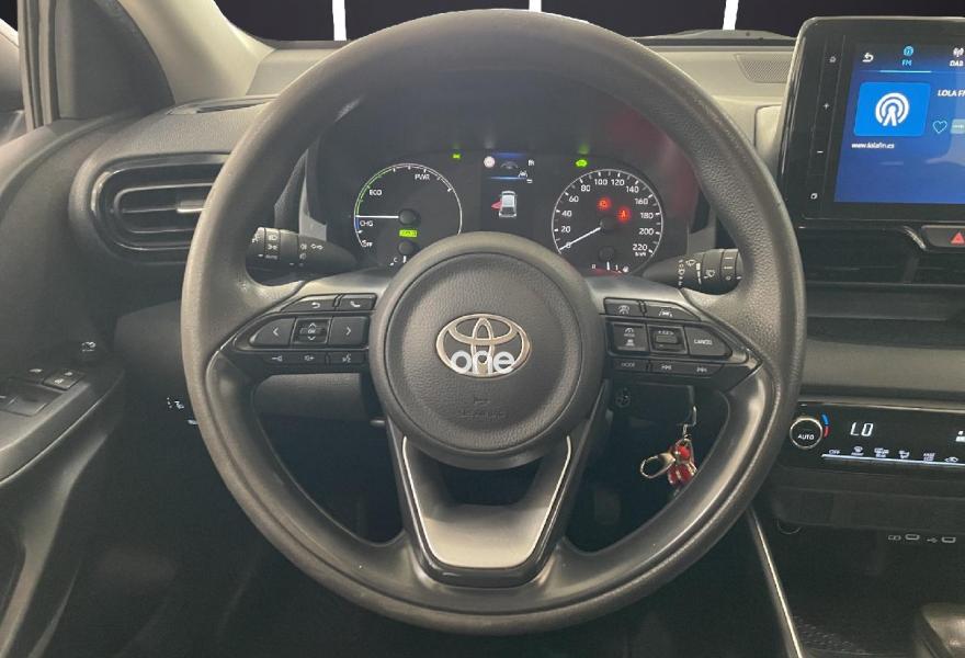 TOYOTA Yaris 2024