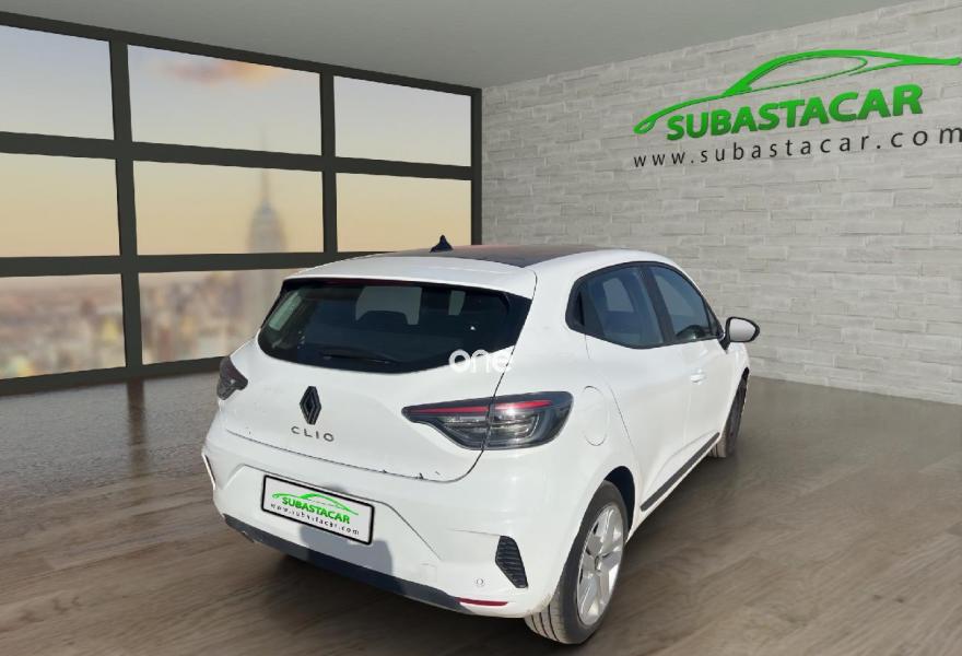 RENAULT Clio 2024
