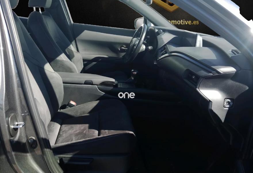 LEXUS UX 2022