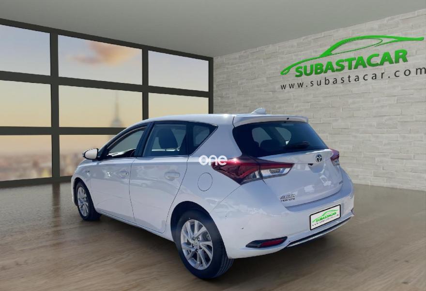 TOYOTA Auris 2019