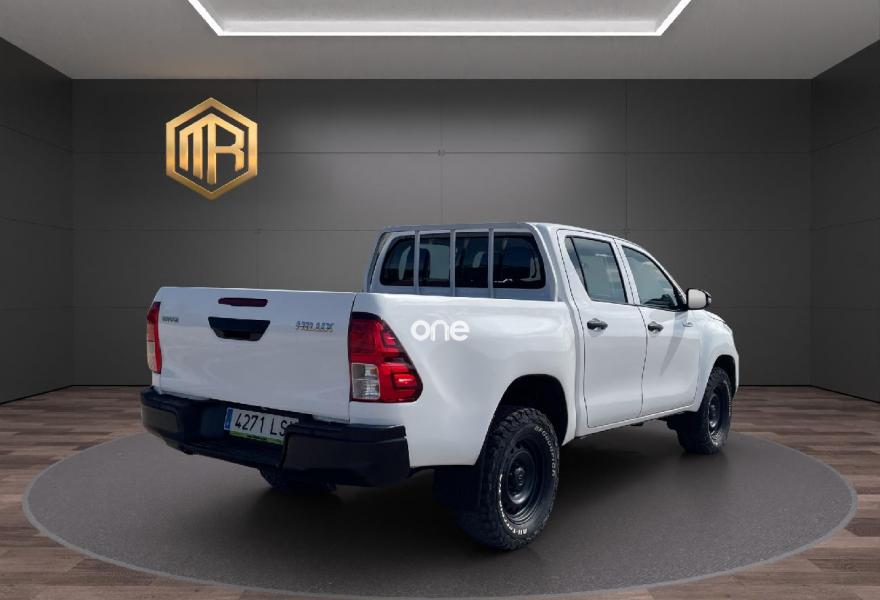 TOYOTA Hilux 2021