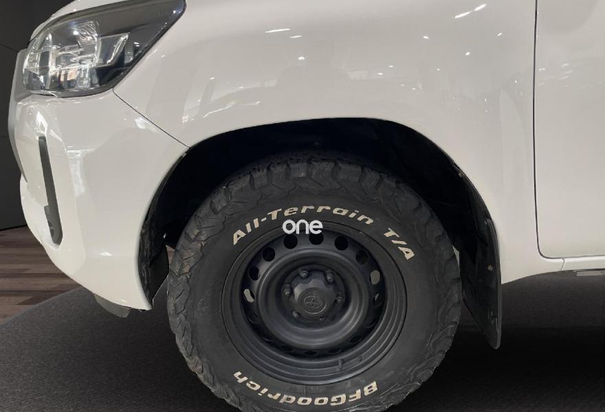 TOYOTA Hilux 2021