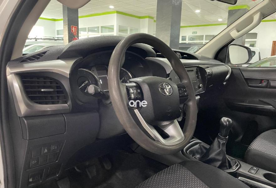 TOYOTA Hilux 2021