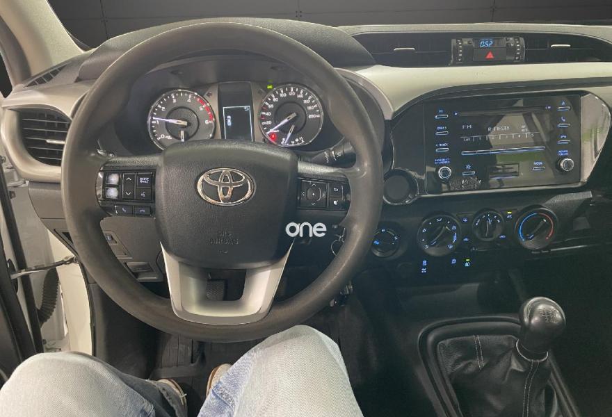 TOYOTA Hilux 2021