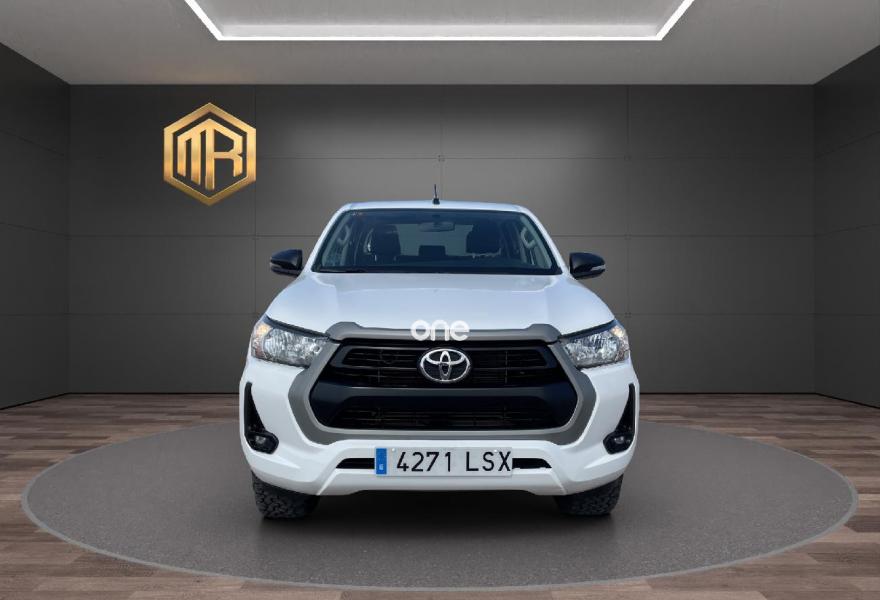 TOYOTA Hilux 2021