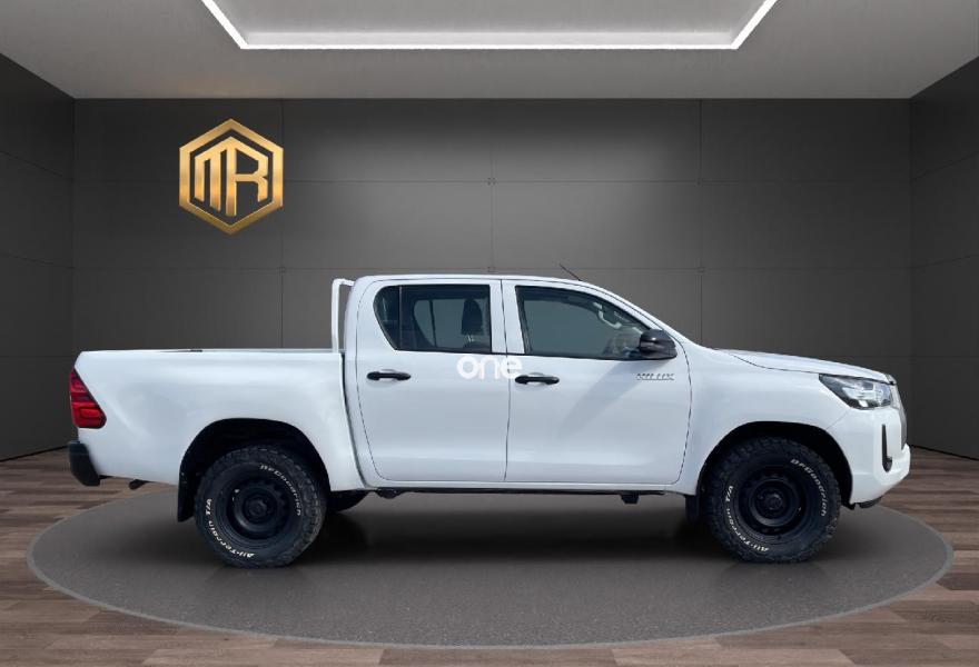 TOYOTA Hilux 2021