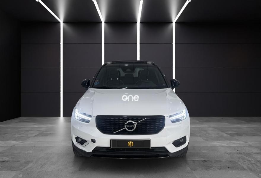 VOLVO XC40 2021