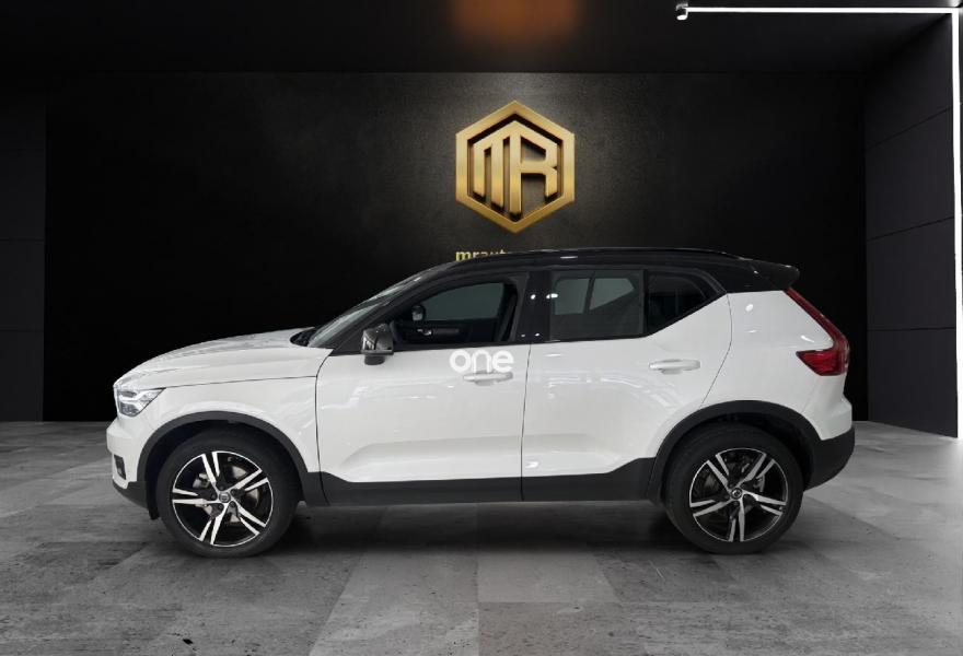 VOLVO XC40 2021