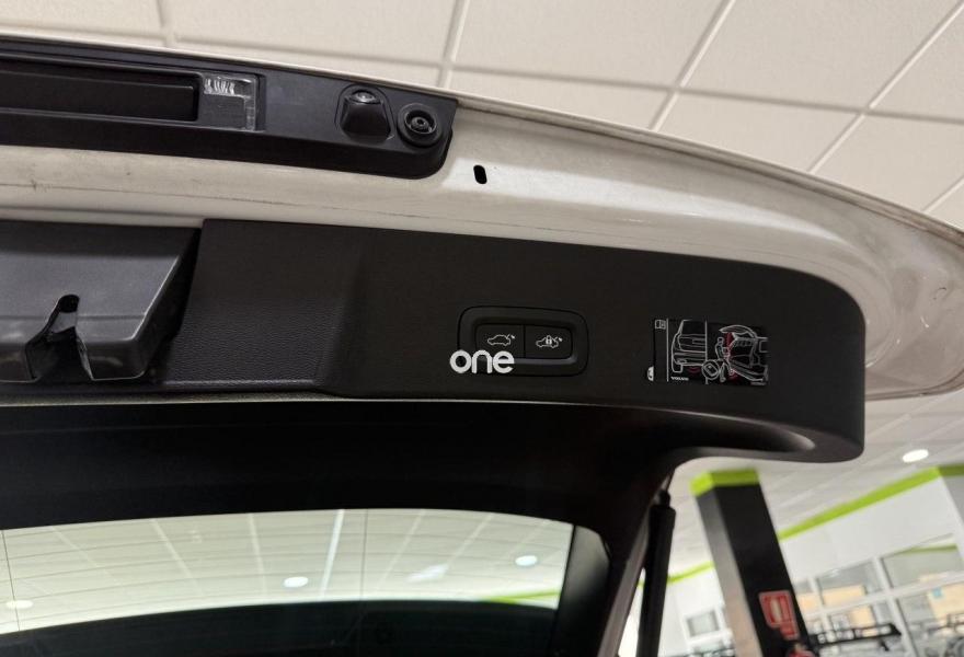 VOLVO XC40 2021