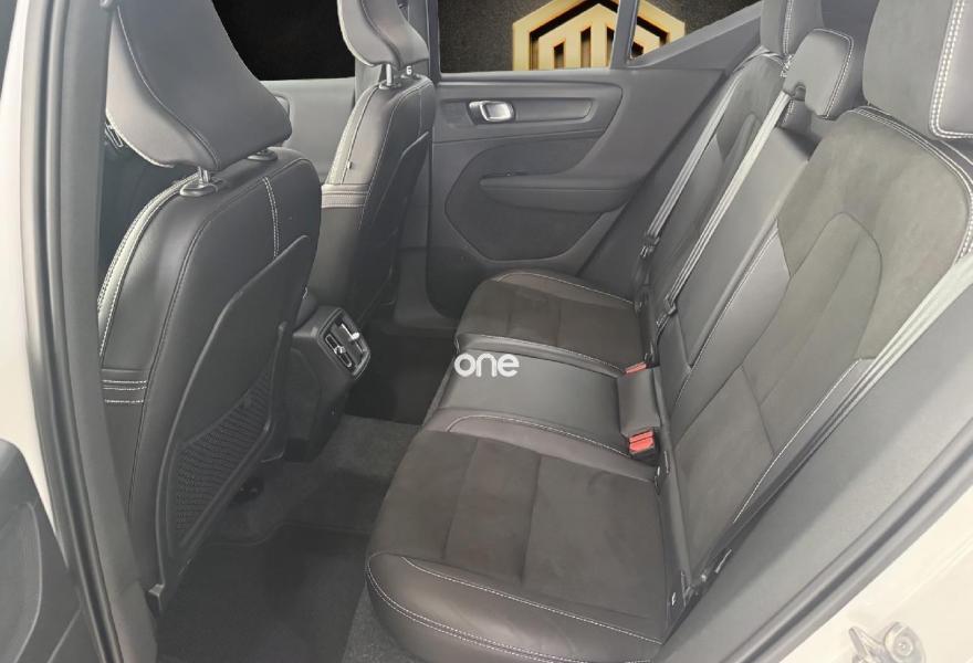 VOLVO XC40 2021