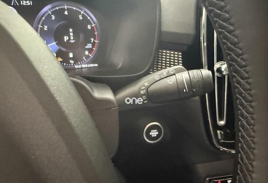 VOLVO XC40 2021