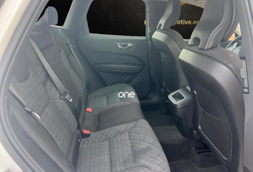 VOLVO XC60 2021
