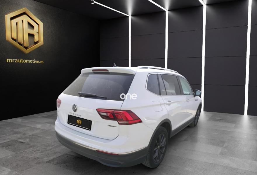 VOLKSWAGEN Tiguan 2022