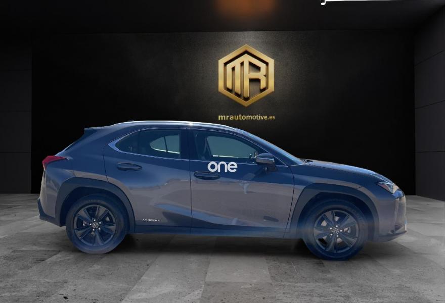 LEXUS UX 2022
