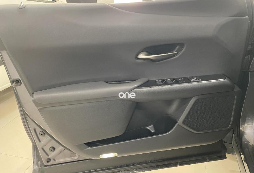 LEXUS UX 2022