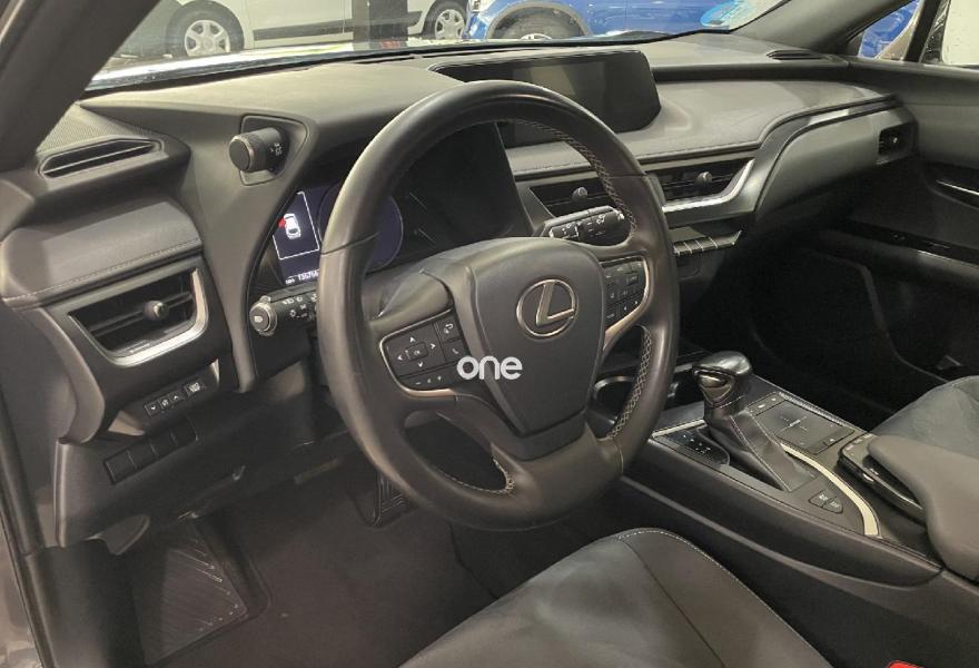 LEXUS UX 2022