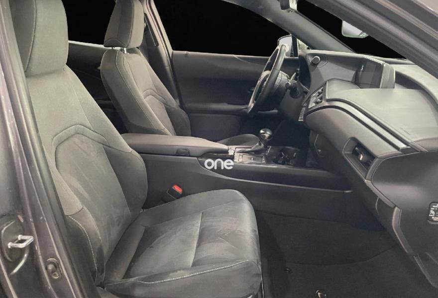 LEXUS UX 2022