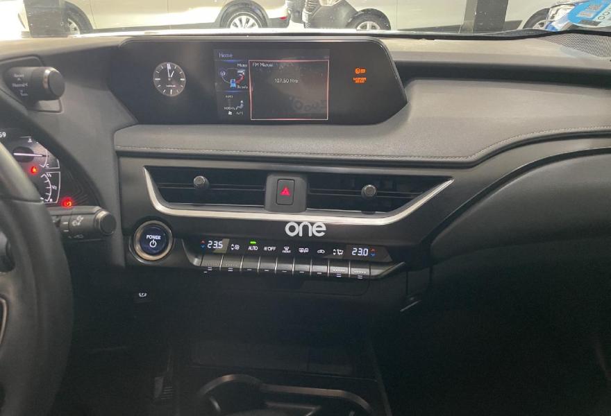 LEXUS UX 2022