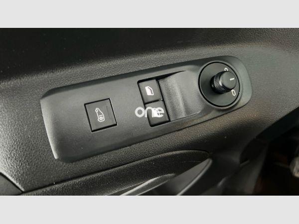 PEUGEOT Partner 2021