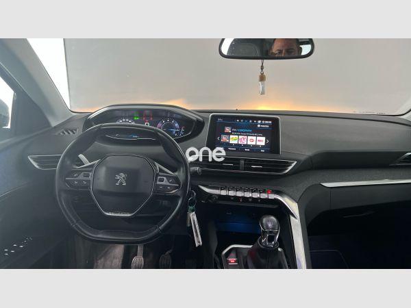 PEUGEOT 3008 2018