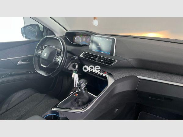 PEUGEOT 3008 2018