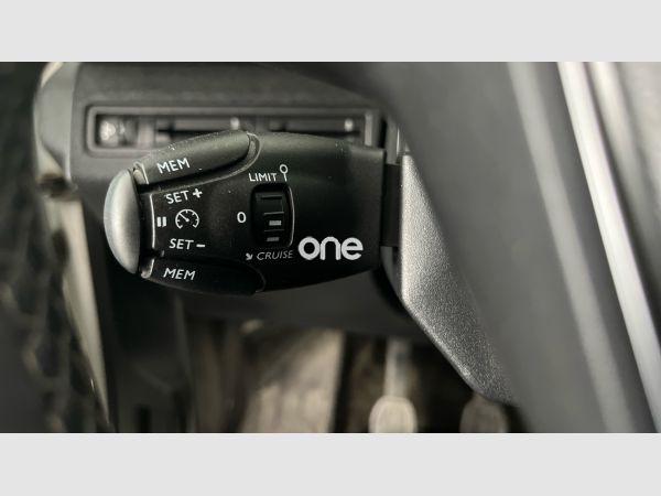 PEUGEOT 3008 2018