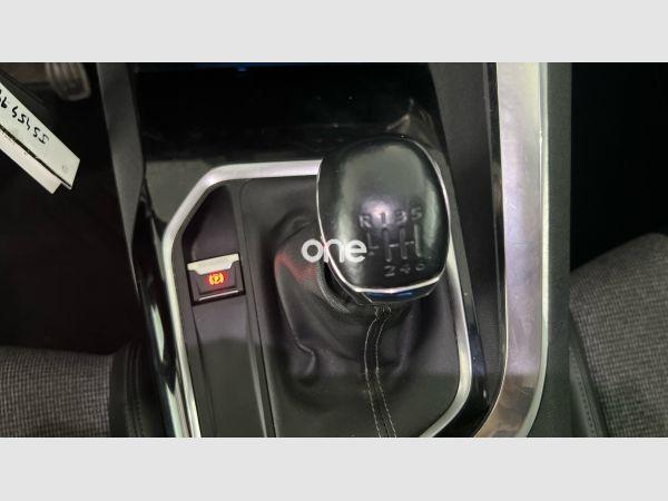 PEUGEOT 3008 2018