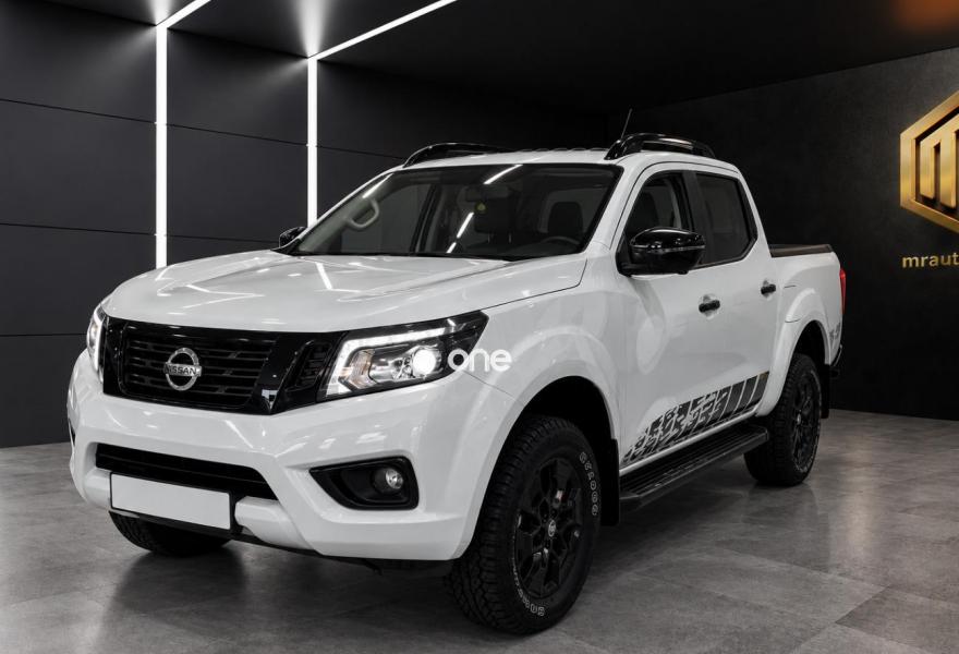 NISSAN Navara 2020