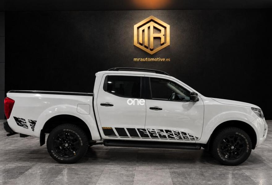 NISSAN Navara 2020