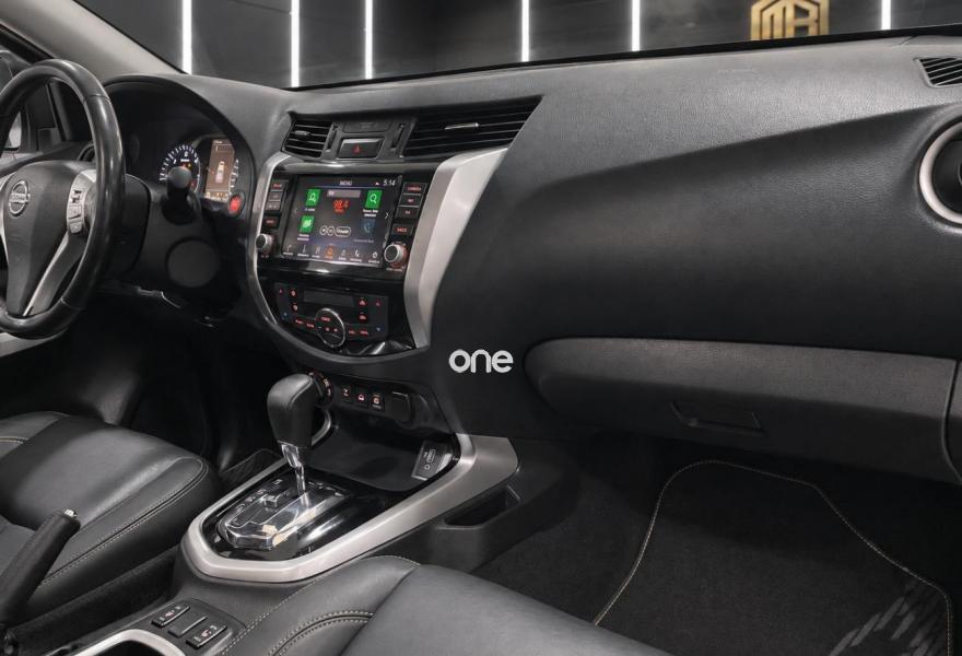 NISSAN Navara 2020