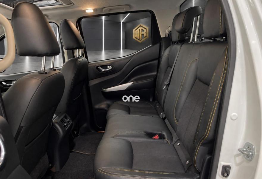 NISSAN Navara 2020