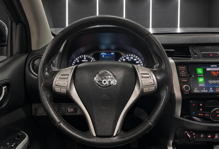 NISSAN Navara 2020
