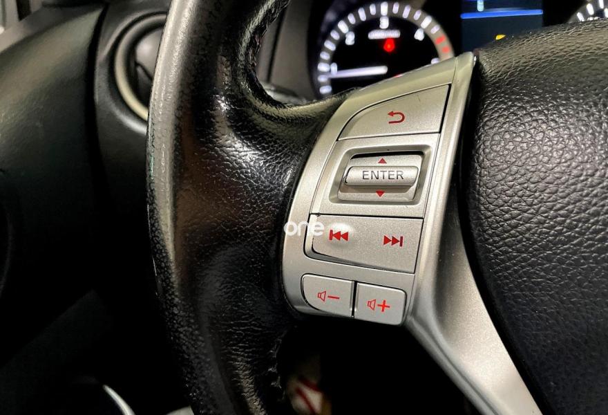 NISSAN Navara 2020